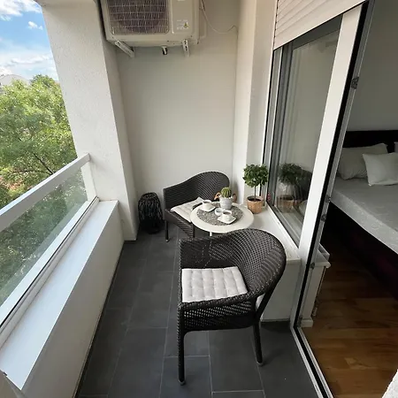 Lux 8, Center, Free Parking Apartman Ni